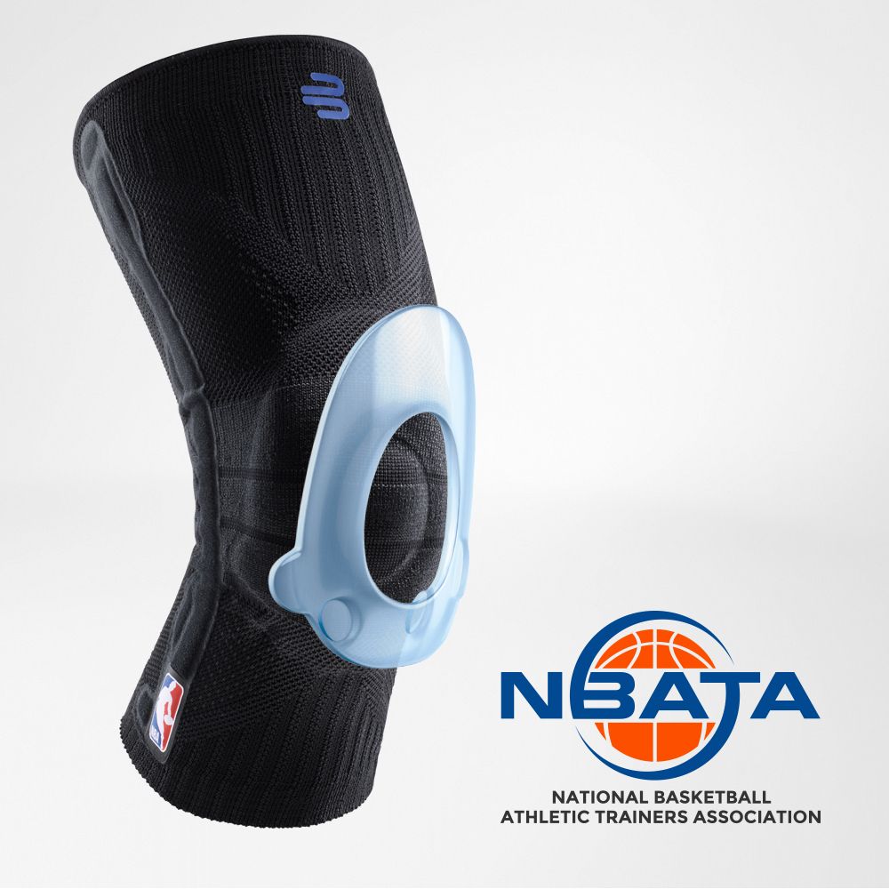Komplettansicht der schwarzen Knee Support NBA mit zusätzlichem NBATA Logo sowie Pelotte im Bild