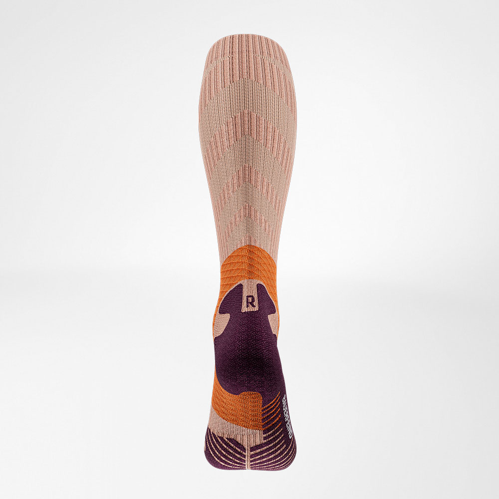 Trailrun-Laufsocken lila-orange Hinteransicht Rückansicht der lila-orangen Trailrun - Laufsocken