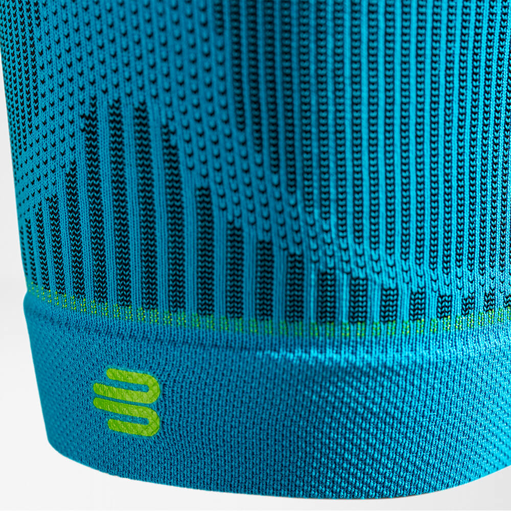 Oberschenkel Sleeves Detail Gestrick Detailaufnahme unteres Ende der Oberschenkel Sleeves mit Logo