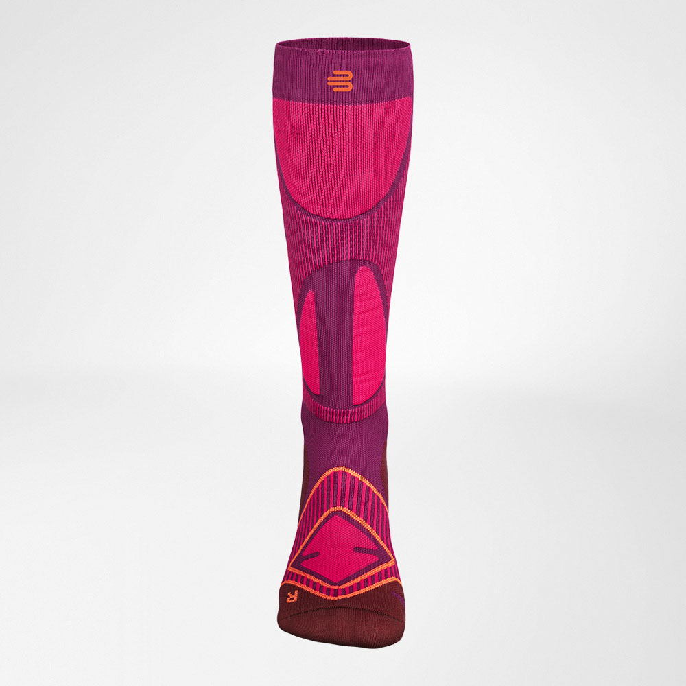 Vordere Komplettansicht des pinken Sportsocken zum Ski fahren