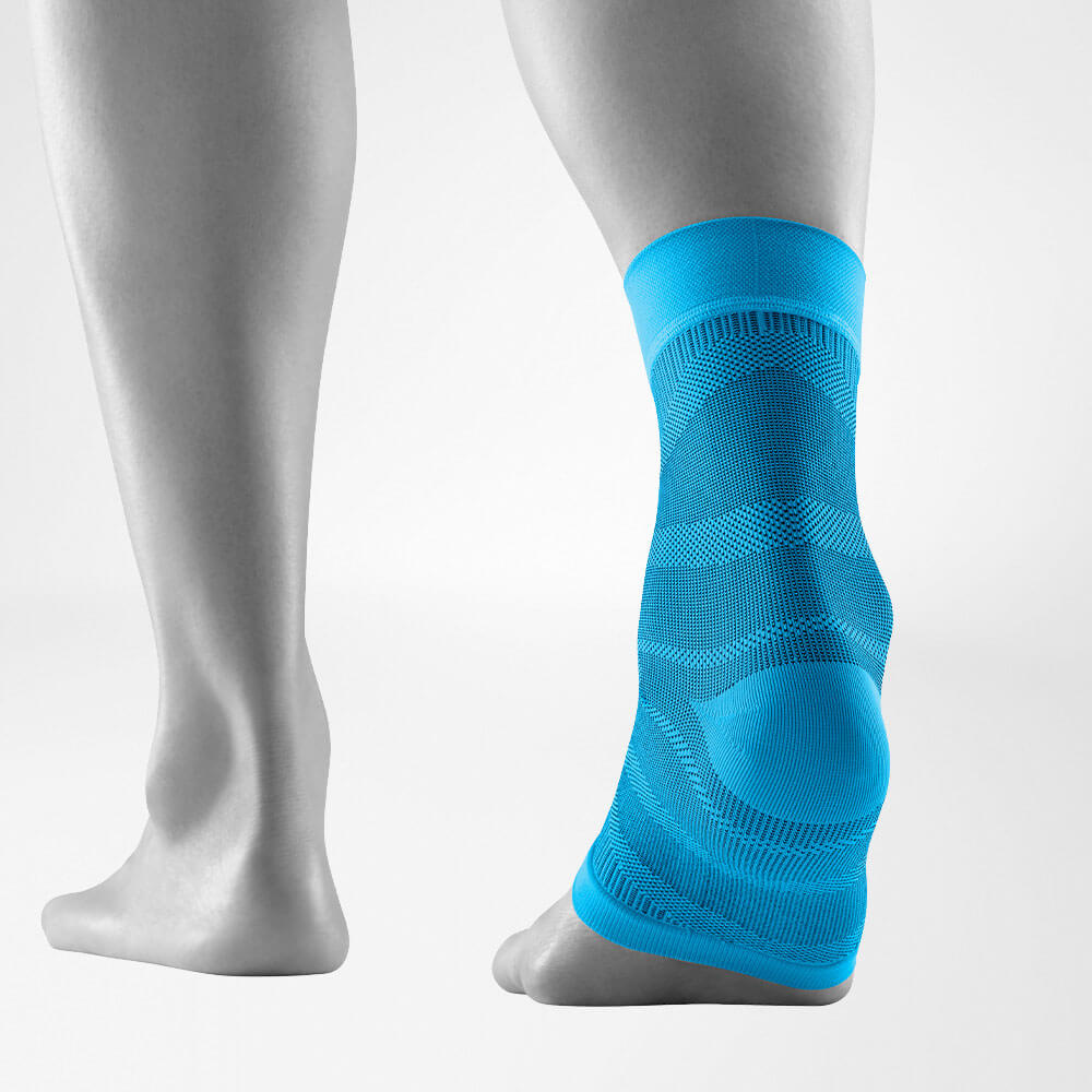 Sprunggelenksleeve rivera Hinteransicht Rückansicht des rivera-farbenen Sportsleeves für das Sprunggelenk