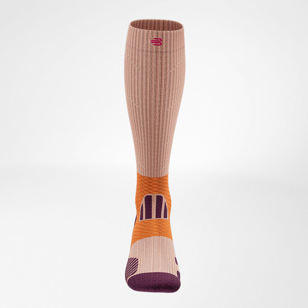 Trailrun-Laufsocken lila-orange Vorderansicht Vorderansicht der lila-orangen Trailrun - Laufsocken