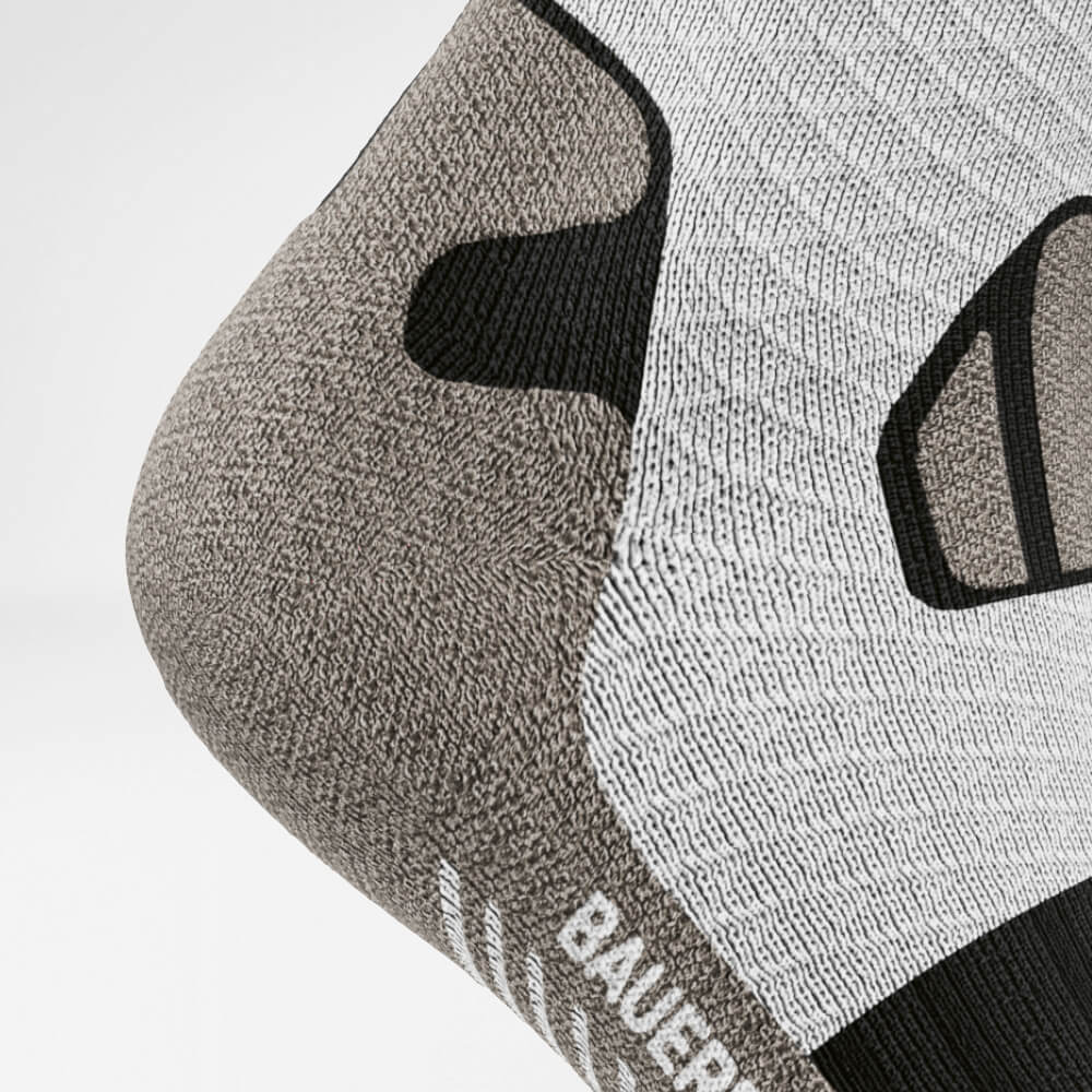 Detailansicht Ferse der schwarz-weissen Trailrun - Laufsocken